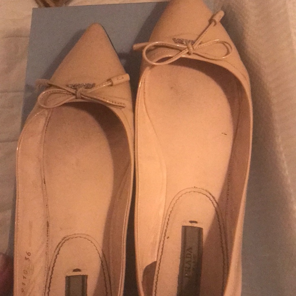 Prada patent nude flats with bow and dust bag - Picture 2 of 8